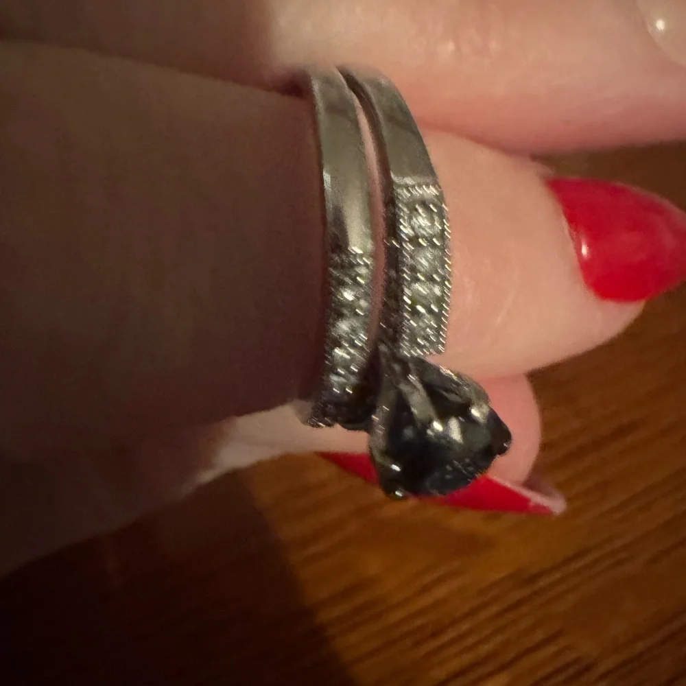 Black and Silver White Gold Bridal Set